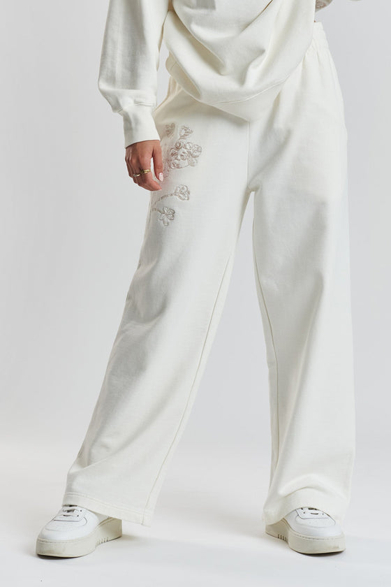 Sitka Blossom-Embroidered Ethical-Cotton Joggers - Moonlight White