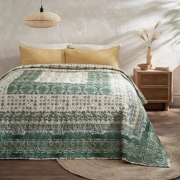 Antigoni Bedspread Dunelm