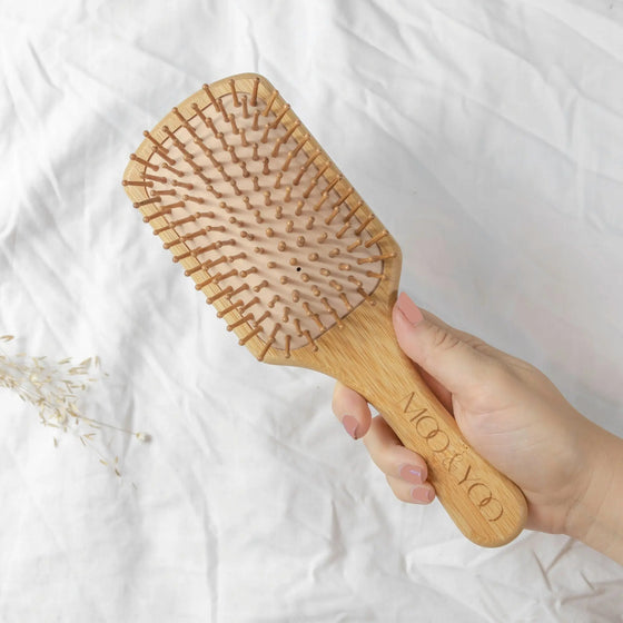 Bamboo Paddle Brush Moo & Yoo