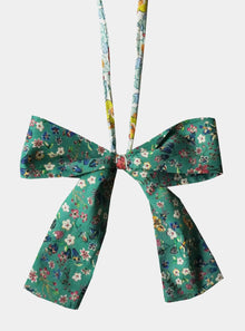  DONNA LEIGH Liberty Christmas Tree Bow Coco & Wolf