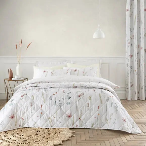 Dried Flowers Blush Bedspread Dunelm