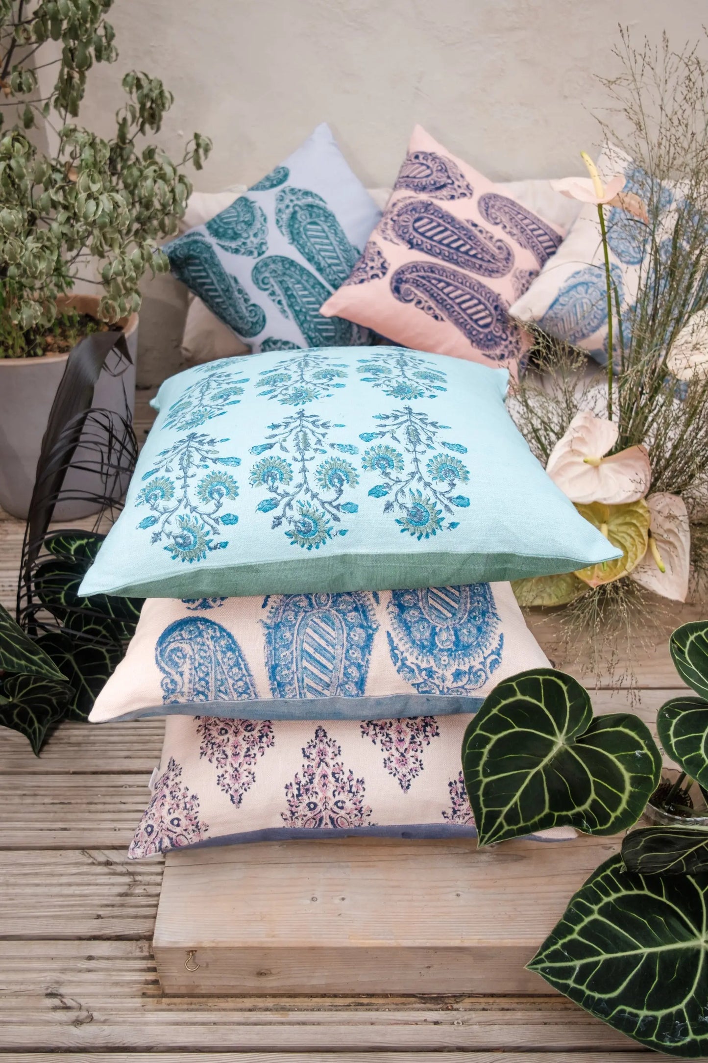 Ela Linen Cushion Daughters of Gaea