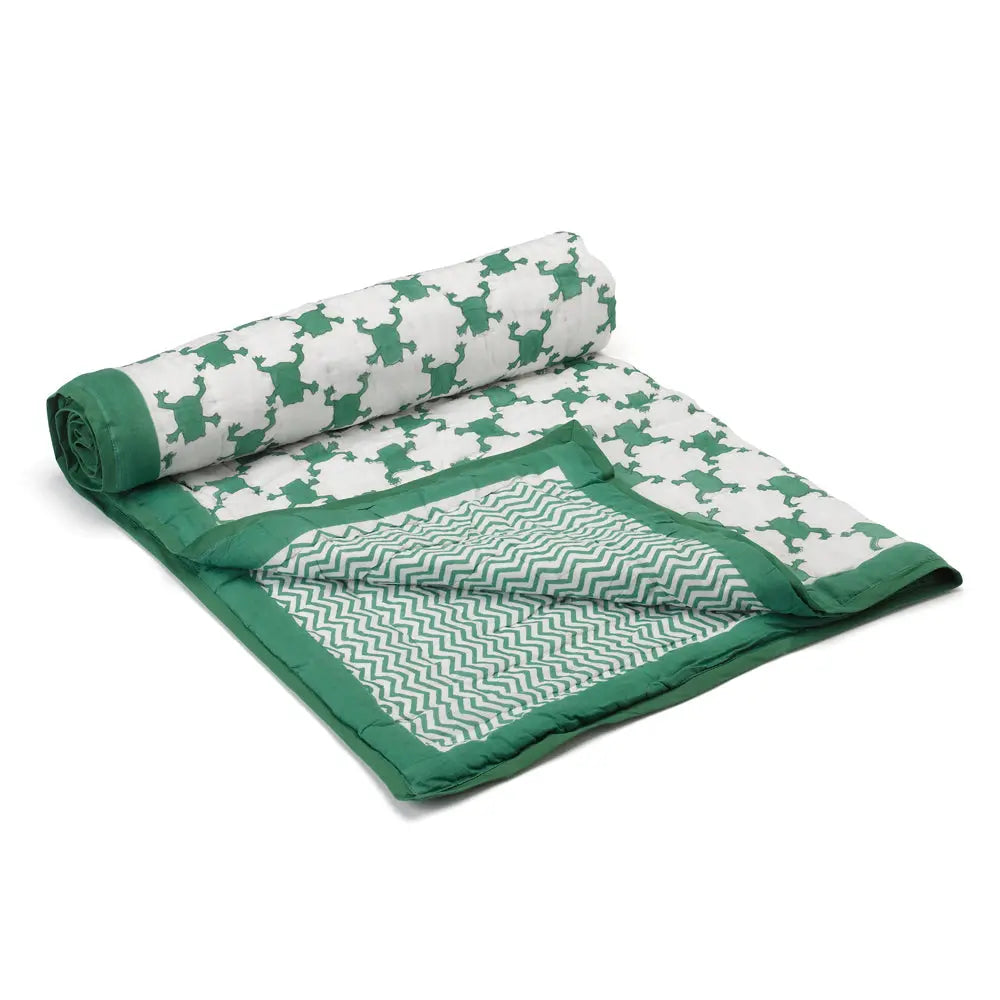 Frog Quilted Blanket Moochic