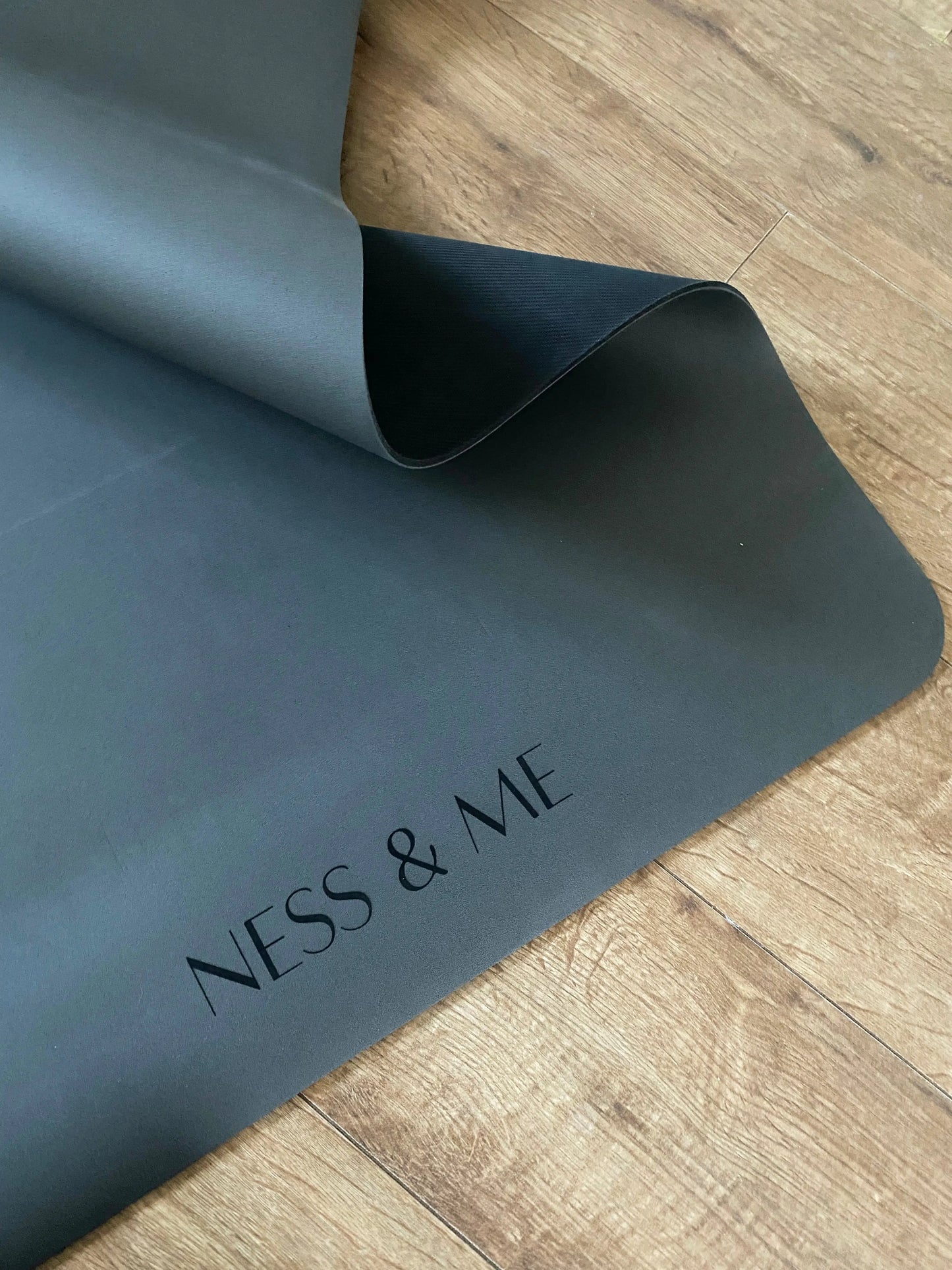 Grey Anti-Slip Yoga Mat 4mm (+ Free Carry Strap) NESS & ME