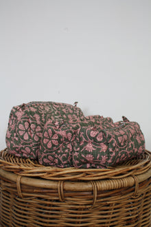  Dark Green Washbag Madder & More