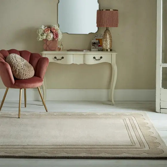 Lois Scallop Border Wool Rug Dunelm