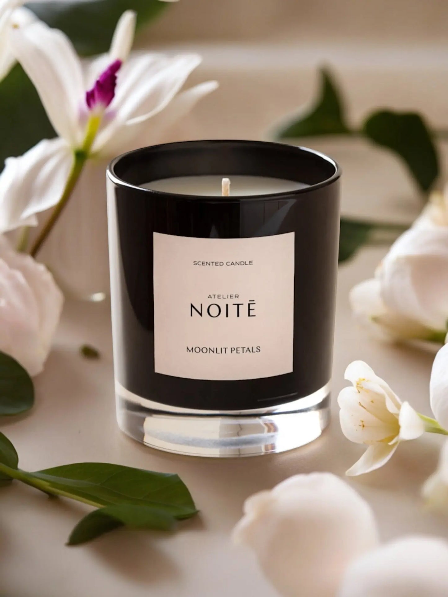 MOONLIT PETALS CANDLE Atelier Noite