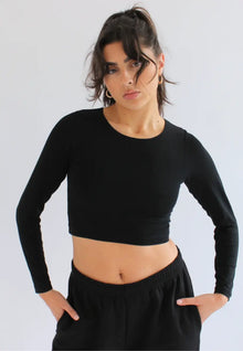  Organic Cotton Crew Long Sleeve Cropped T-Shirt, Black Pantee