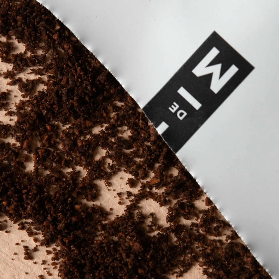 Résurgence Coffee Powder Exfoliator Terre de Mars