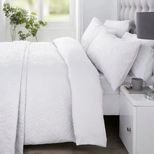  Serene Gianna Bedspread Dunelm