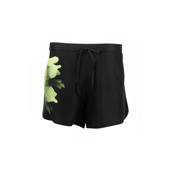 Silk Dreamscape Shorts Black Flower NOKAYA