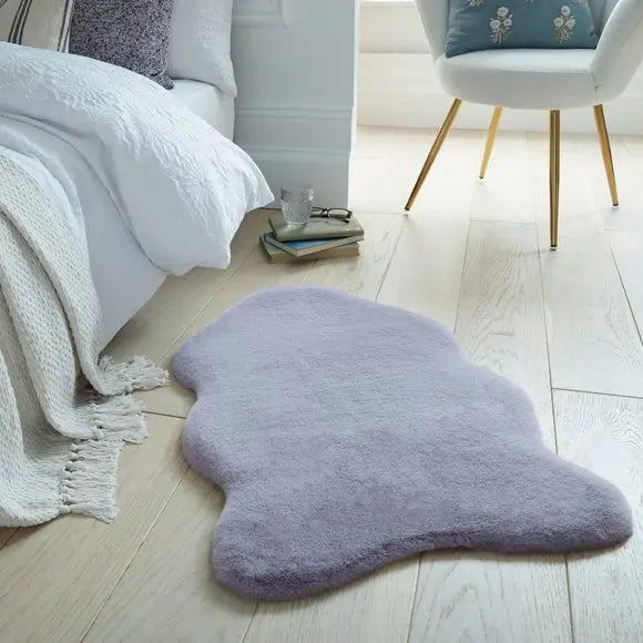 Supersoft Single Pelt Faux Fur Rug Dunelm