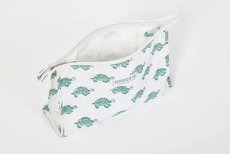 Turtle Toiletry Bag Moochic