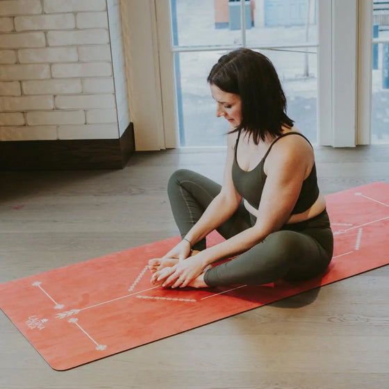 Warrior Red Velvet - Sustainable Yoga Mat Ladina Yoga