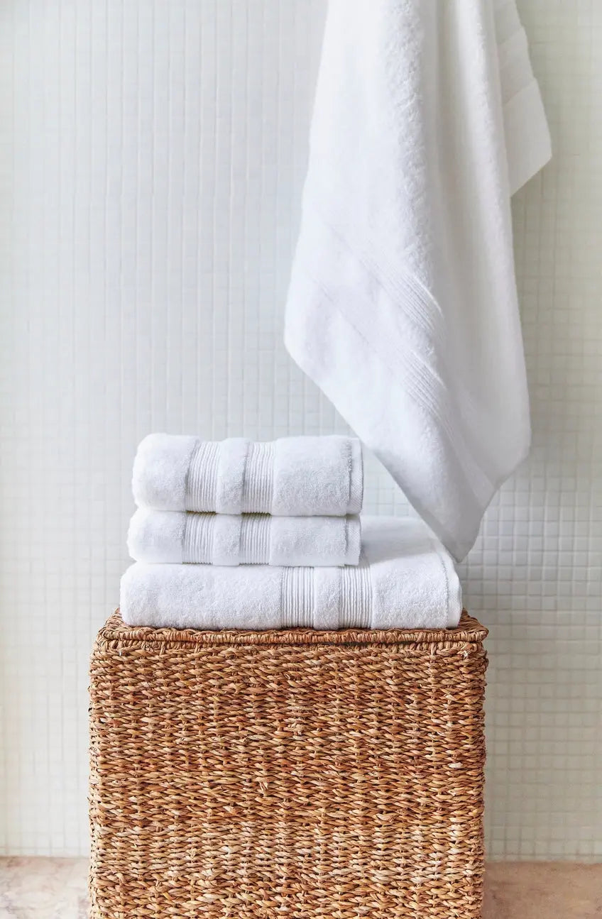 White Elegance Cotton Towel Torres Novas