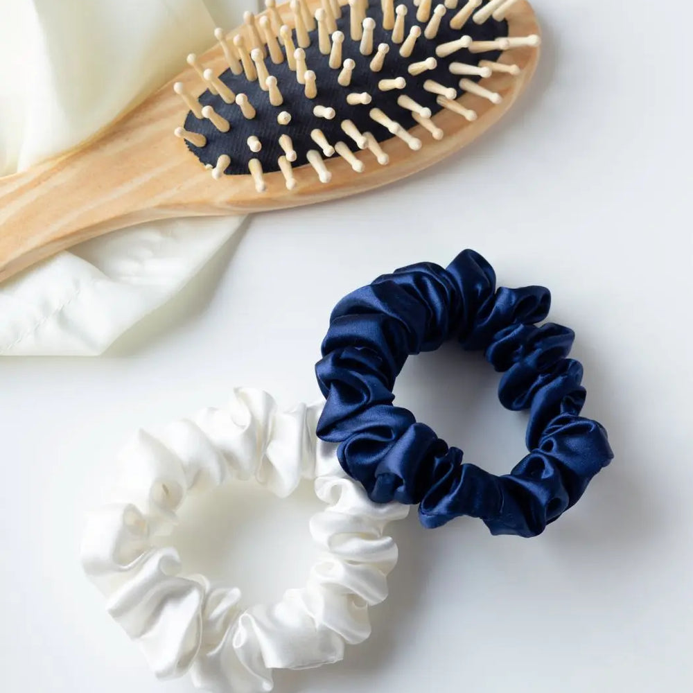 Mulberry Silk Classic Scrunchie Set in Navy/White Liv Lindley Silk Studio