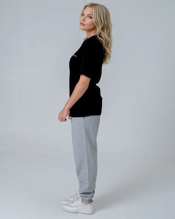 Womens Organic Cotton Relaxed-Fit T-Shirt in Jet Black hewn.