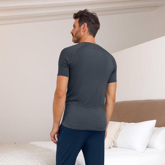 T-Shirt V-Neck — NATTWELL™