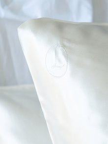  Pearl White Silk Pillowcase